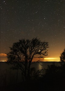 Venus trækker en lysbro mellem Nyord og Sydsjælland.